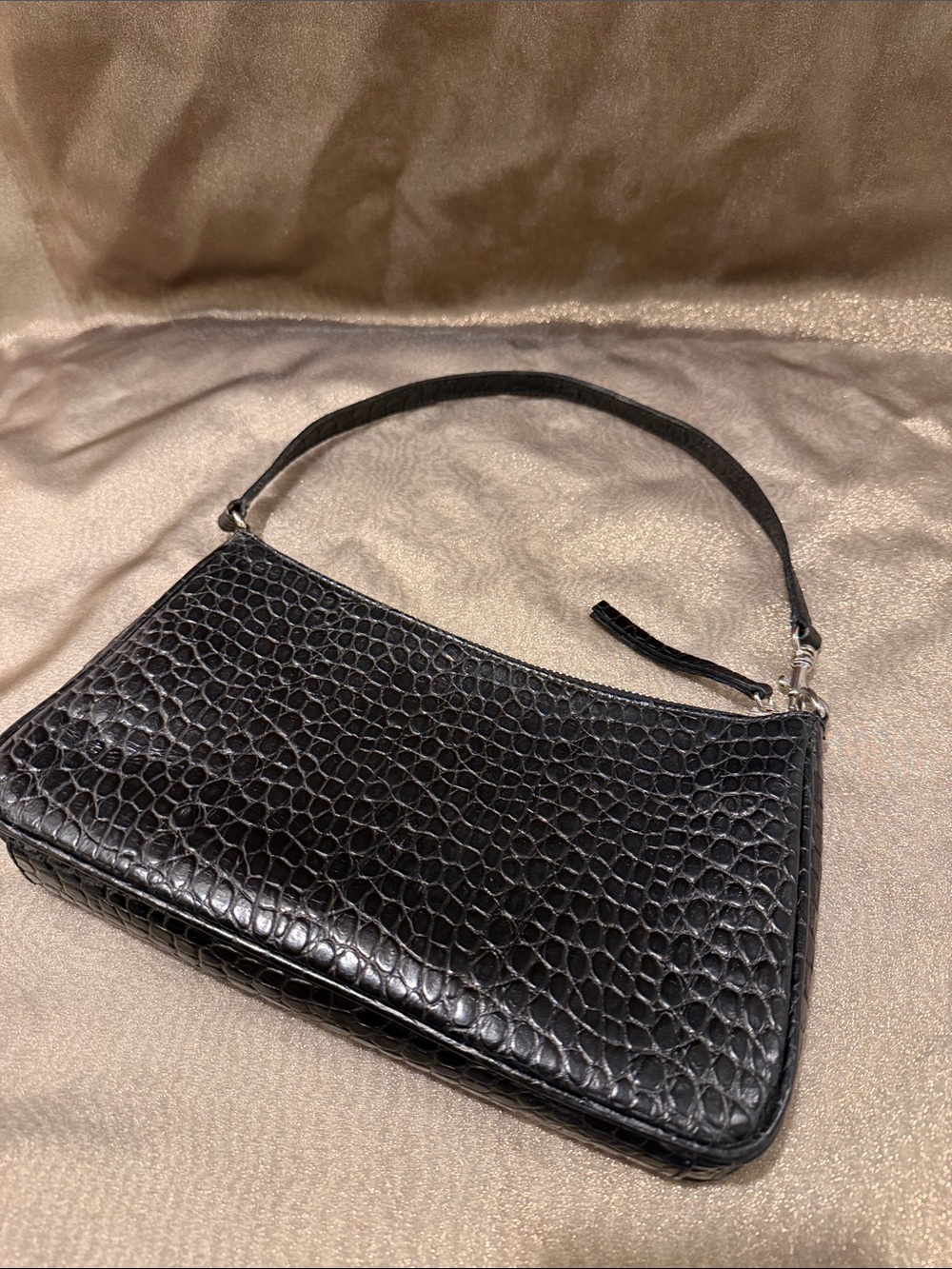 Banana Republic Black Leather Croc Baguette Convertible Wristlet/Shoulder Bag - Picture 3 of 8